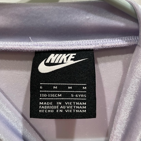 Iridescent velvet Nike crop top - Picture 4 of 4